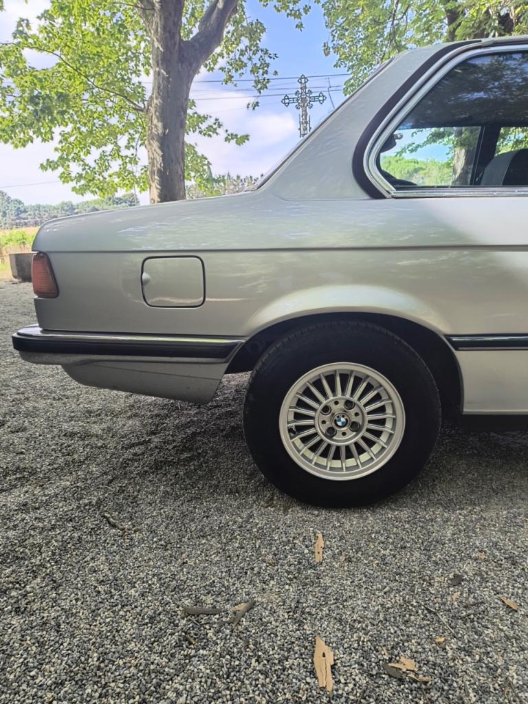 BMW 320 E21 320/6 - 1981 LesAnciennes.com