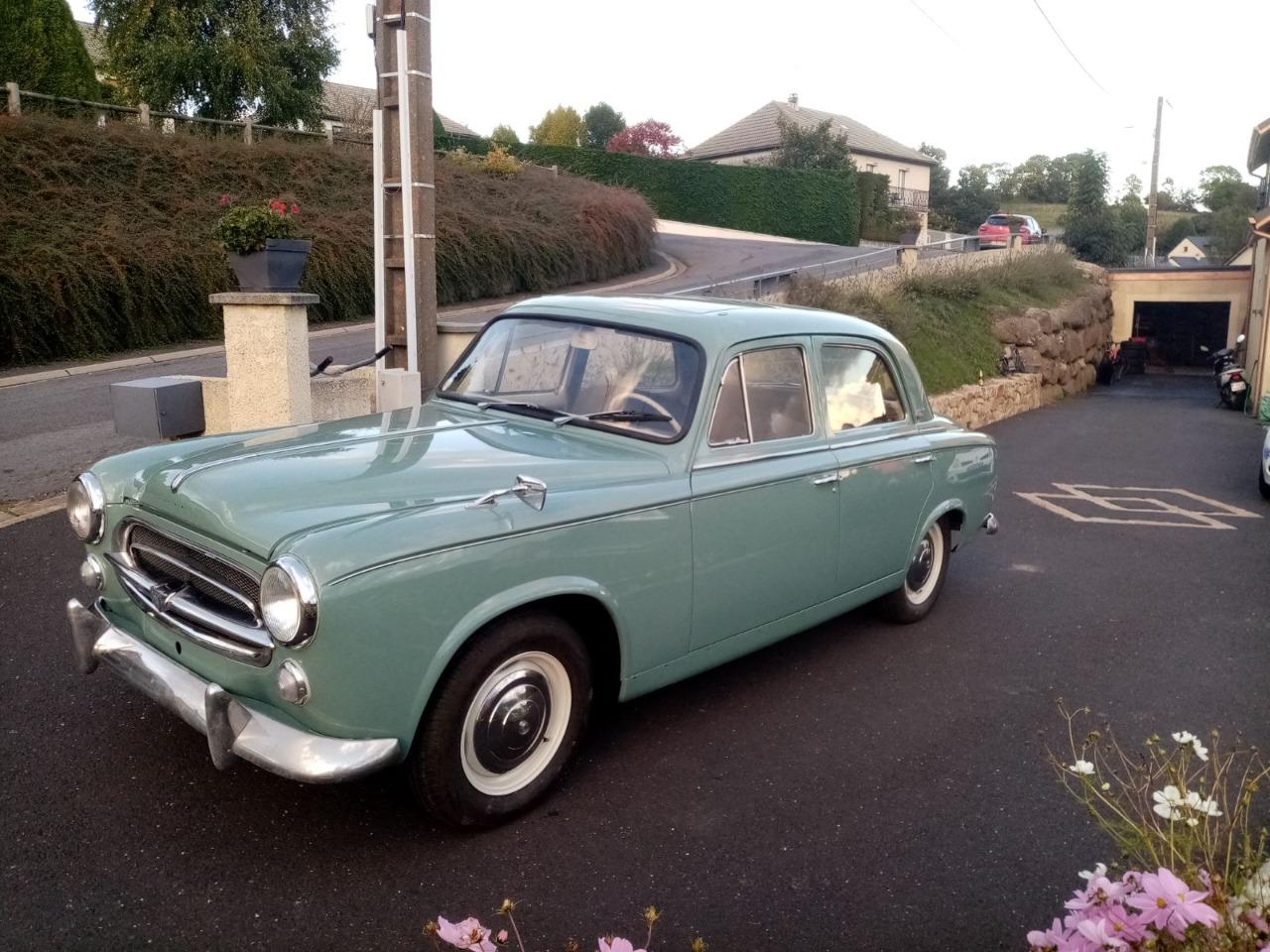 PEUGEOT 403 B8 Luxe - 1959 LesAnciennes.com