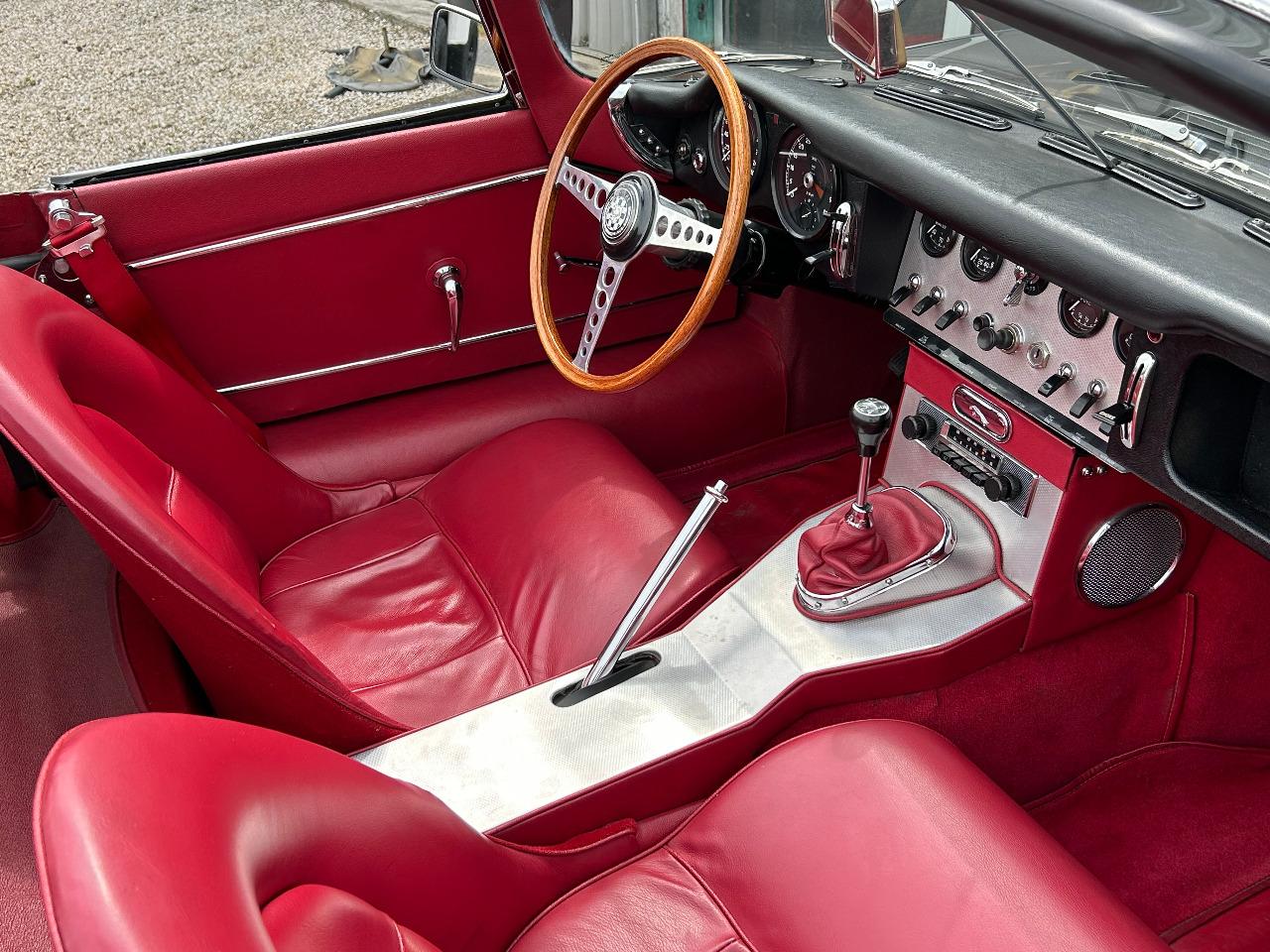 JAGUAR Type E Phase 1 - 1961 LesAnciennes.com
