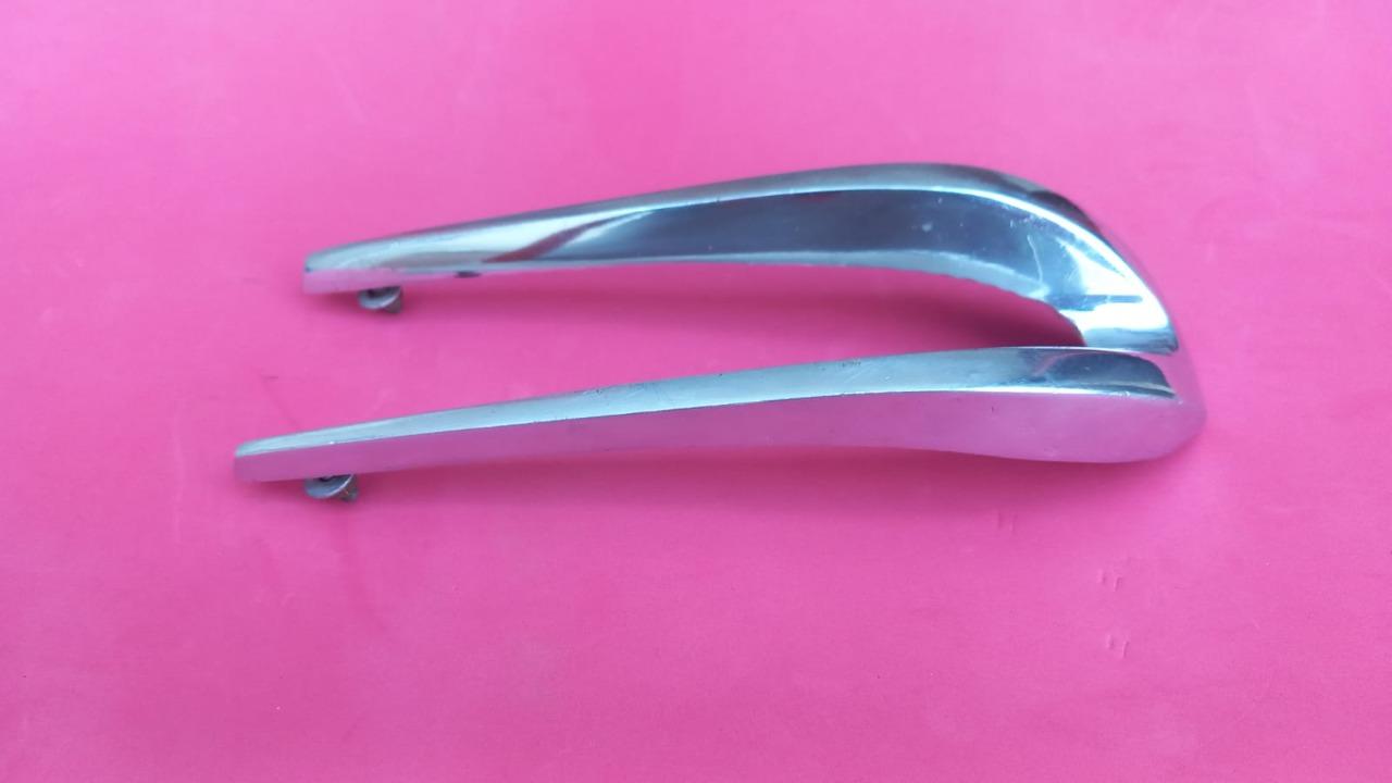 Frise de capot avant FIAT ABARTH 850 tc LesAnciennes.com