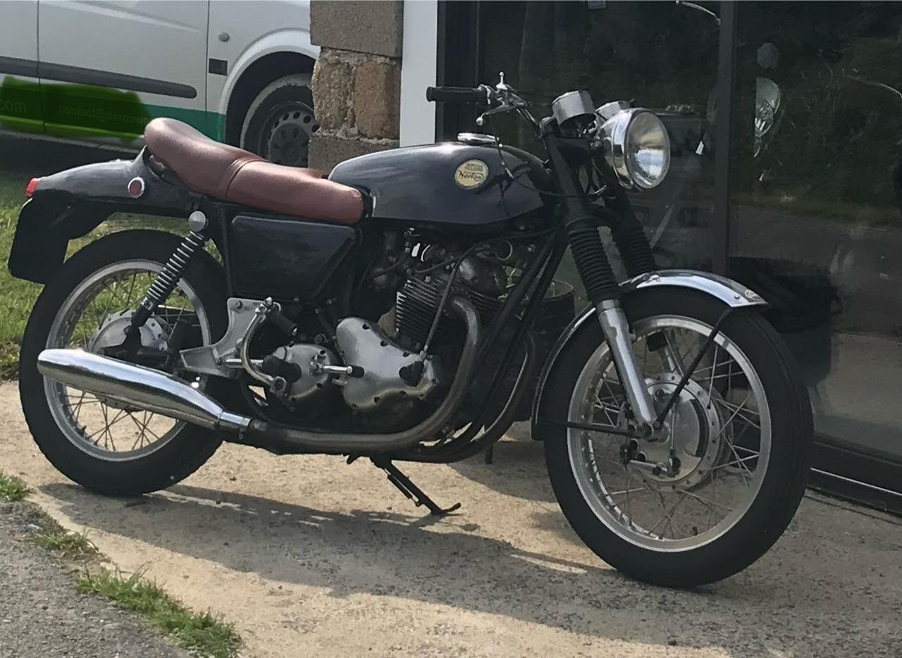 NORTON Commando 750 - 1969 LesAnciennes.com