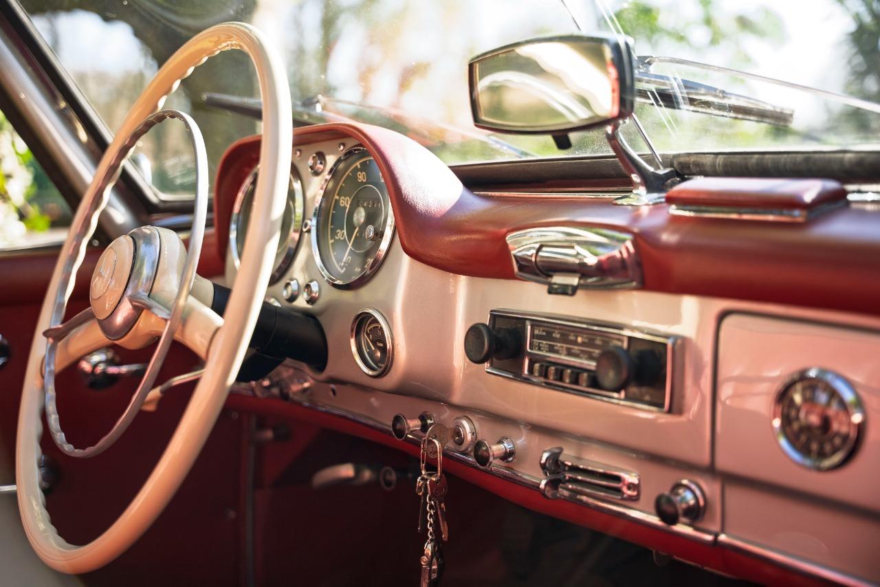 MERCEDES 190 SL CABRIOLET - 1957 LesAnciennes.com