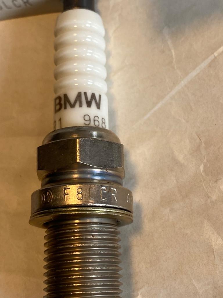 Bougie allumage BMW F8LCR E30 E31 E32 Alfa Fiat s LesAnciennes.com