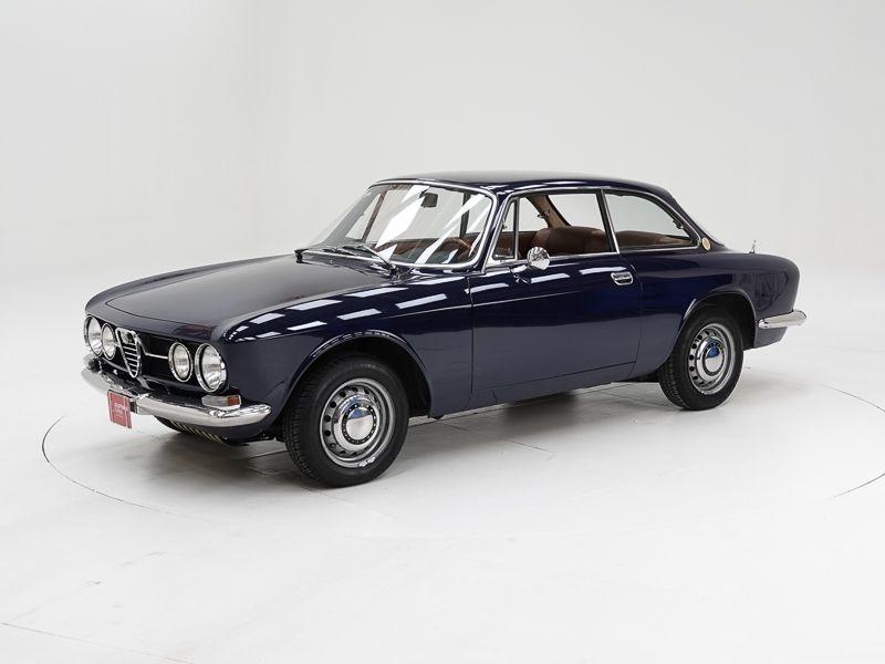 ALFA ROMEO 1750 GT Veloce Bertone - 1969 LesAnciennes.com
