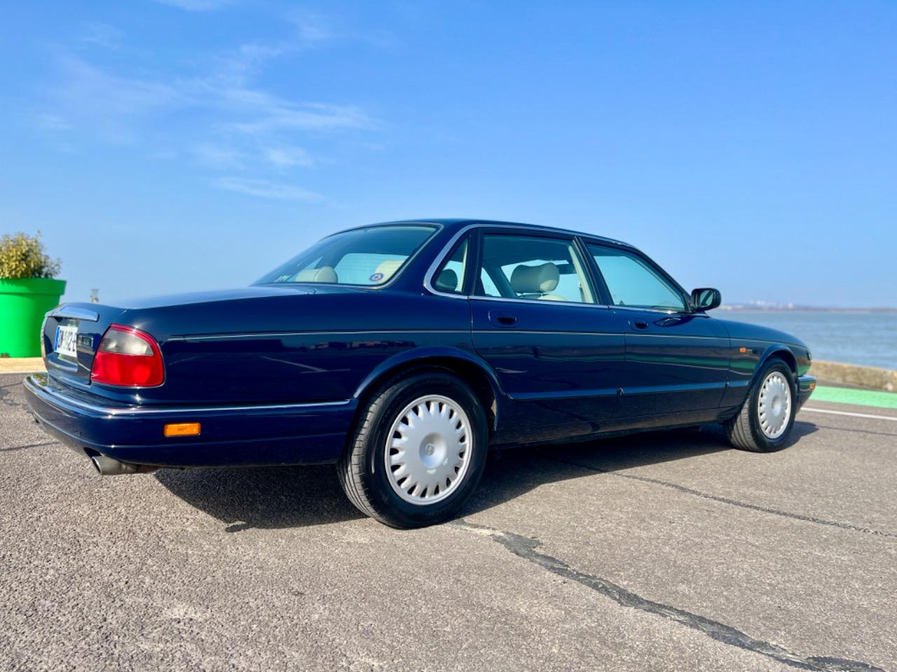 JAGUAR XJ6 3.2L - 1996 LesAnciennes.com