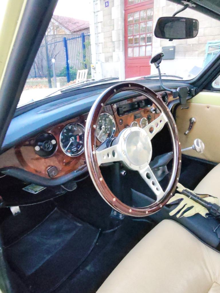 TRIUMPH GT6 MK II - 1969 LesAnciennes.com