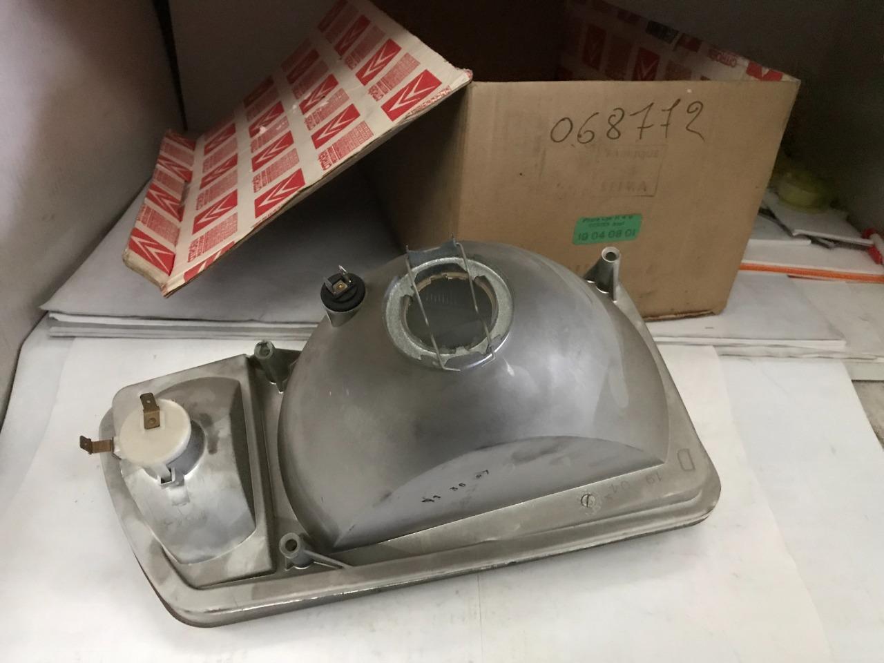 OPTIQUE DROIT NEUF CITROEN AXEL LesAnciennes.com