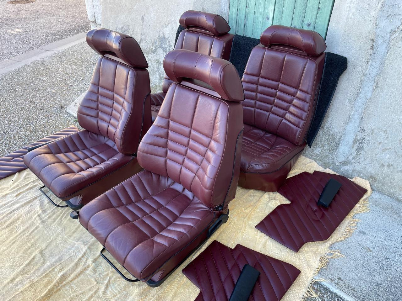 Intérieur Cuir VIP Bordeaux Citroën CX série 2 LesAnciennes.com