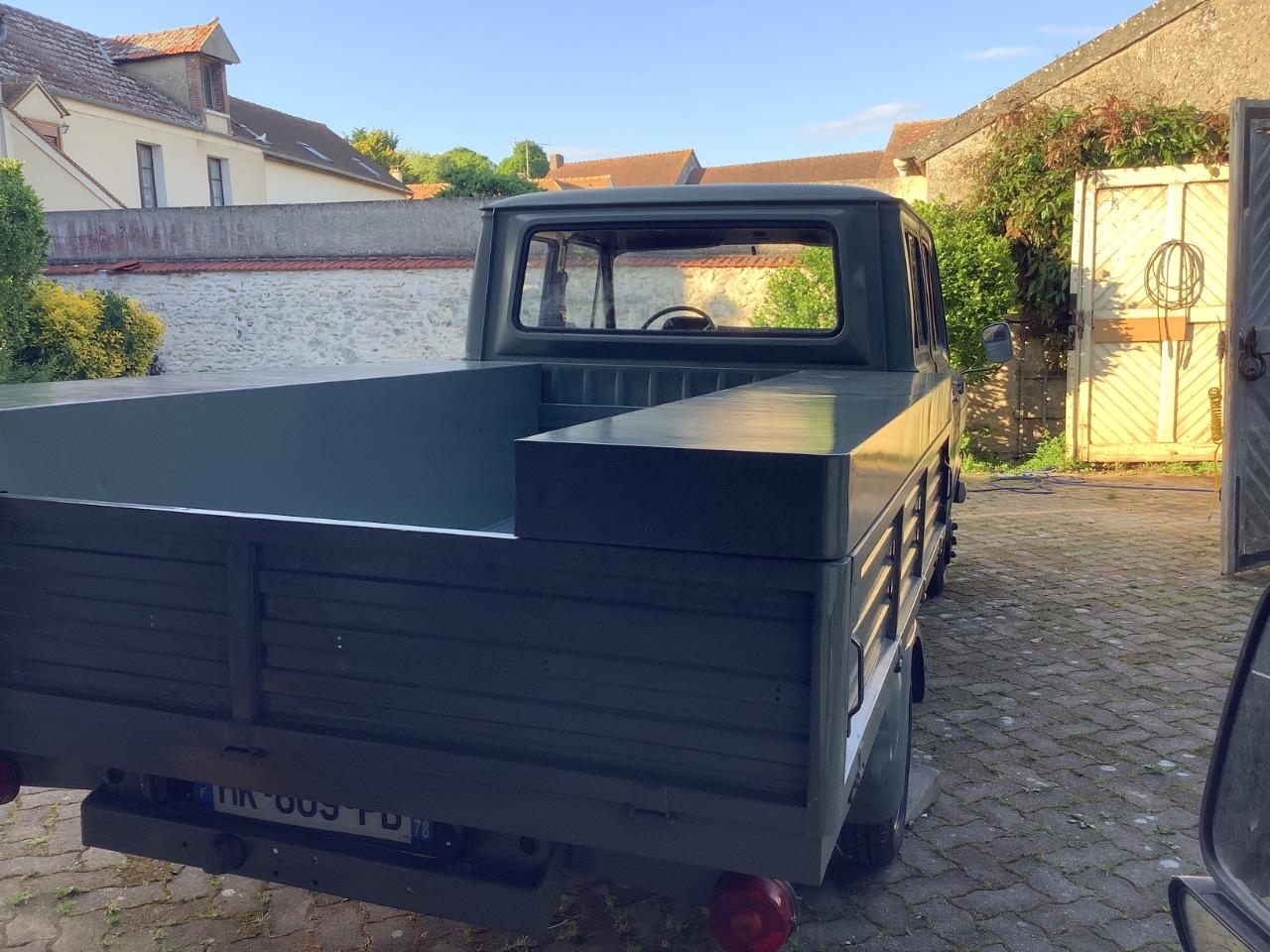 FORD Transit Plateau - 1971 LesAnciennes.com