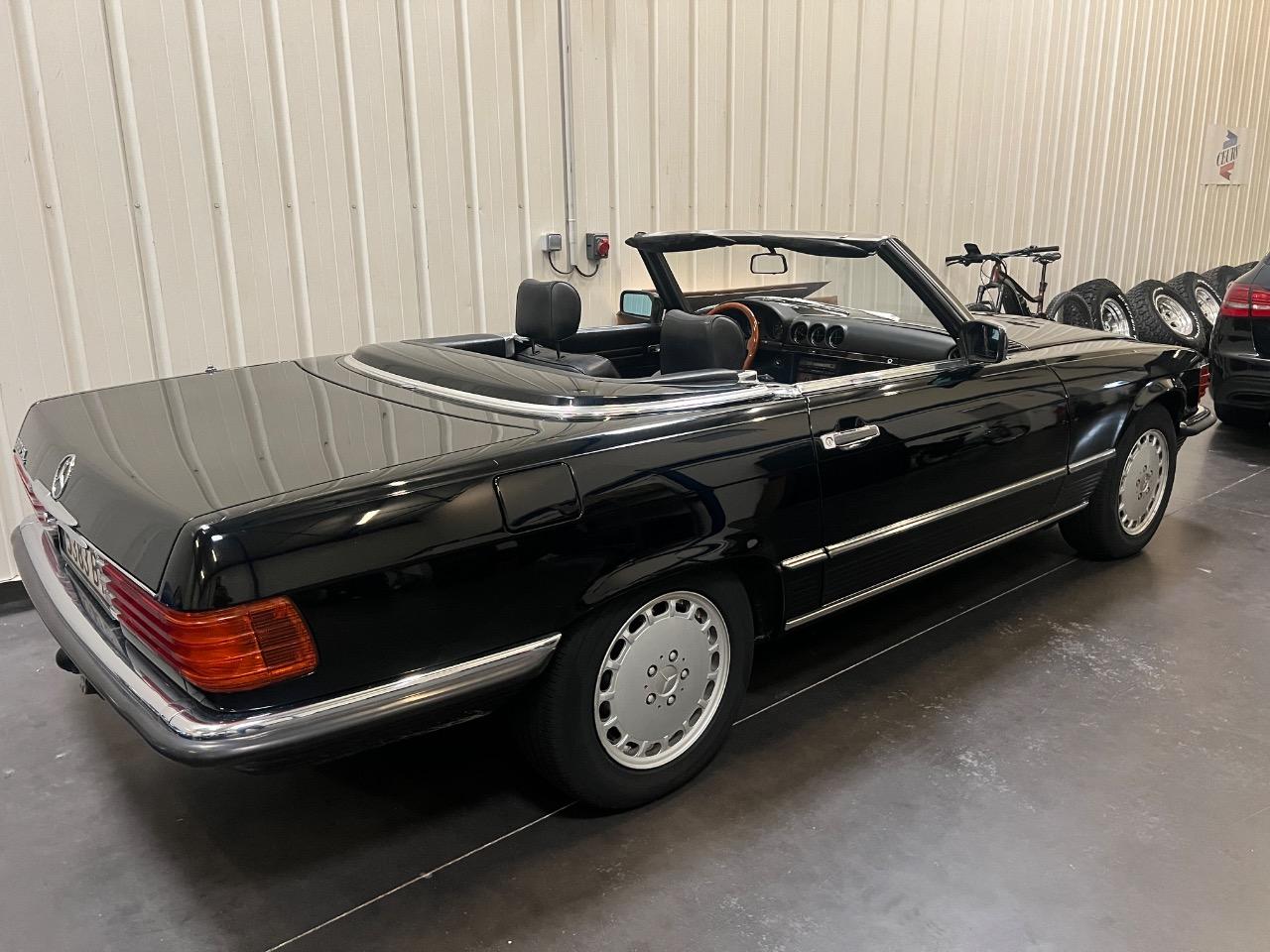 MERCEDES 300 SL R107 - 1987 LesAnciennes.com