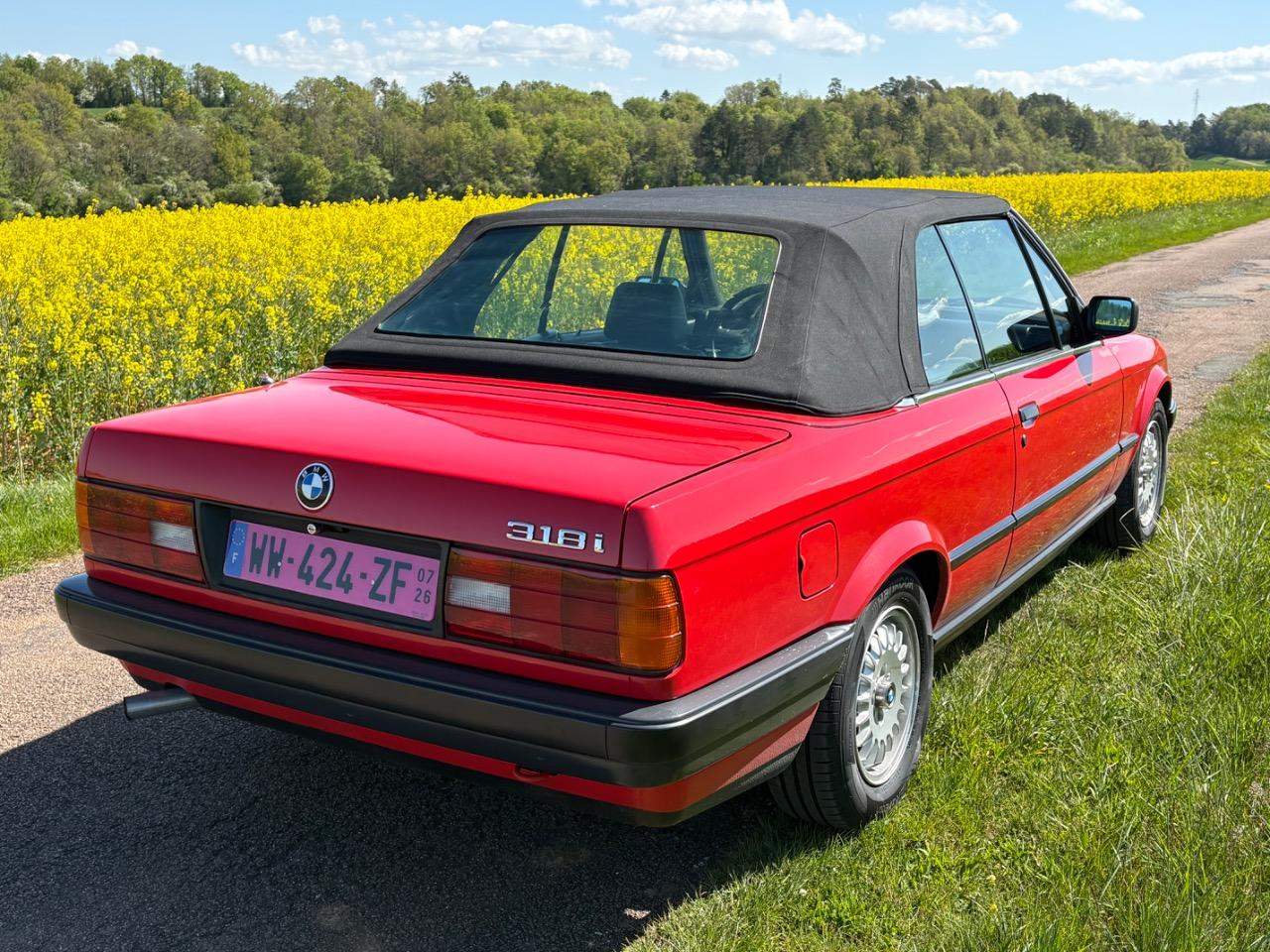 BMW 318 i Cabriolet - 1992 LesAnciennes.com