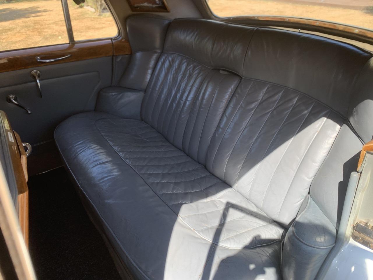 BENTLEY S1 - 1956 LesAnciennes.com