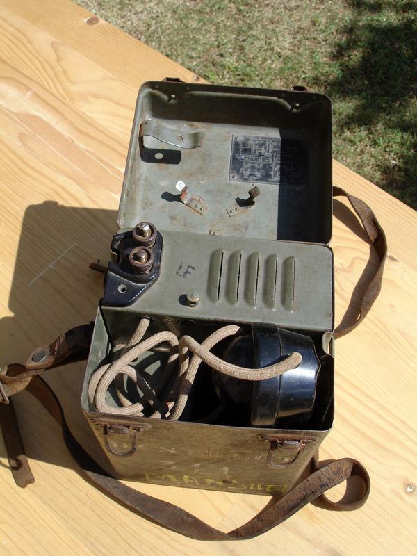 Téléphone Ericsson poste portatif BL 1946 WW2 LesAnciennes.com
