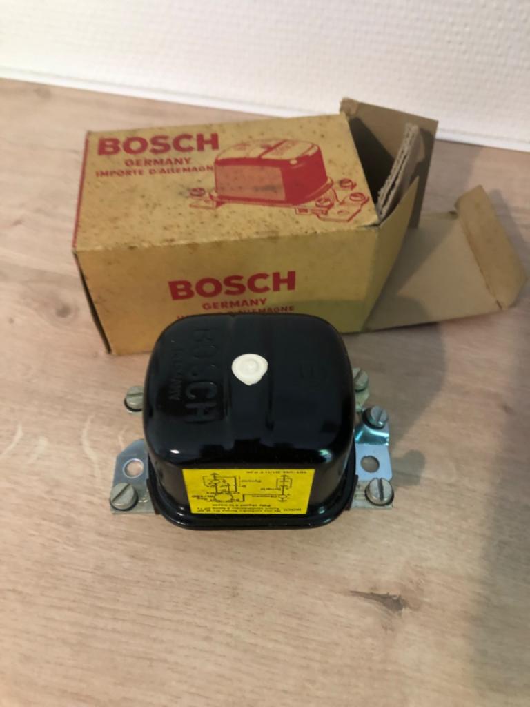 Régulateur Bosch 0 190 217 0129 LesAnciennes.com