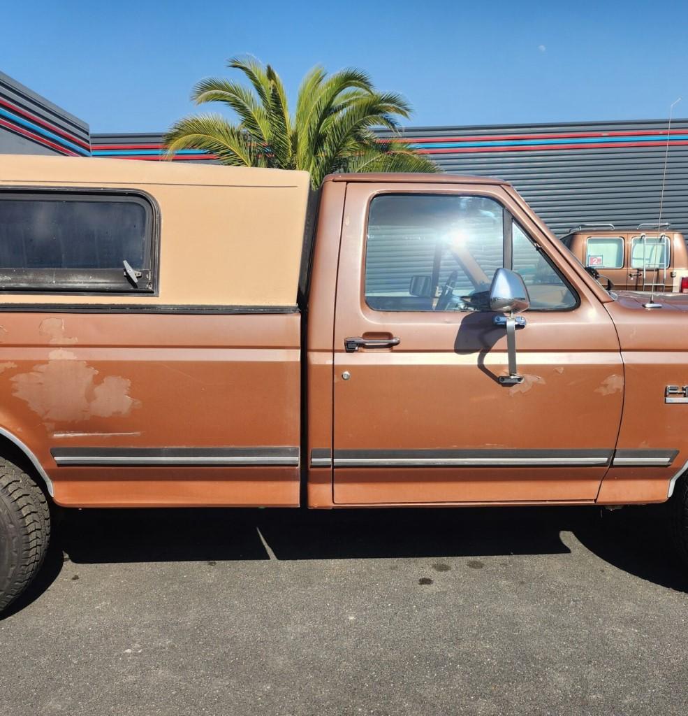 FORD F-150 1990 Prix: 9.900€ Or - 1990 LesAnciennes.com