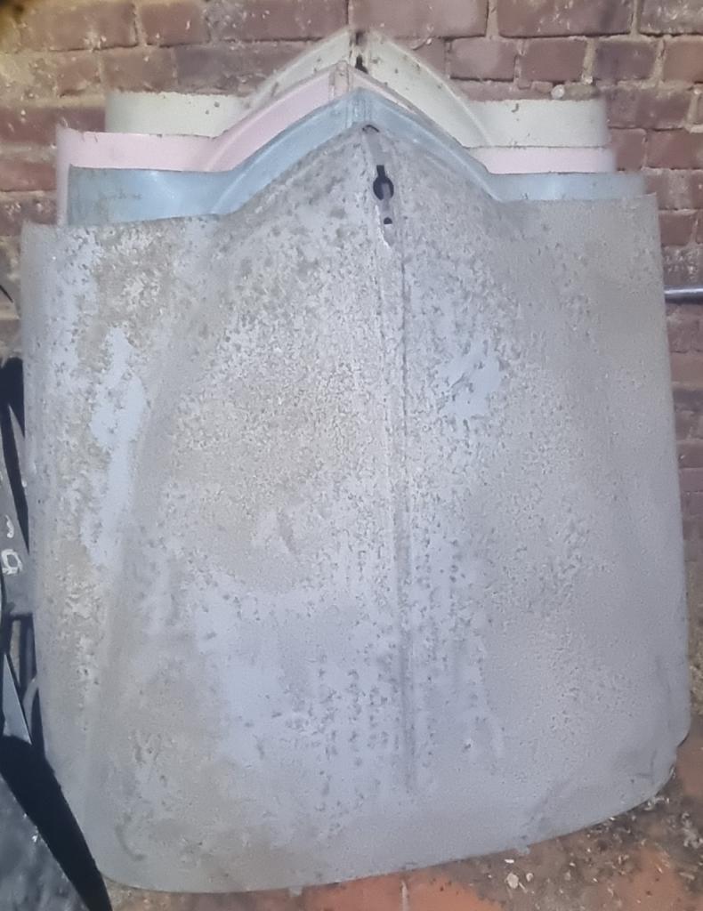 Capot RENAULT Juvaquatre LesAnciennes.com