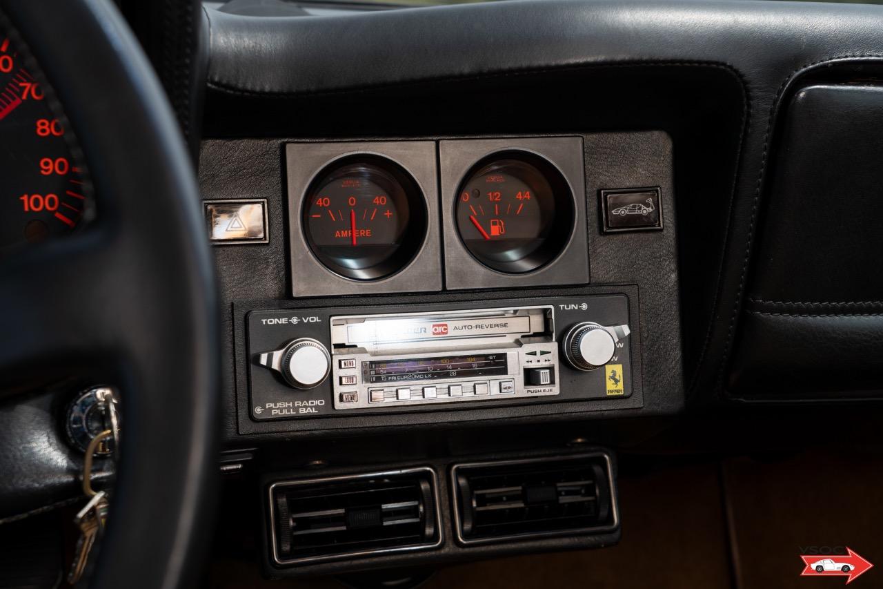 FERRARI 512 BBi 'Grigio Ferro' - 1984 LesAnciennes.com