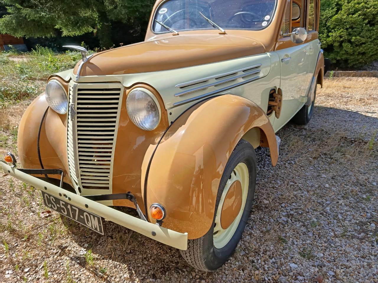 RENAULT Juvaquatre BFK4 - 1947 LesAnciennes.com
