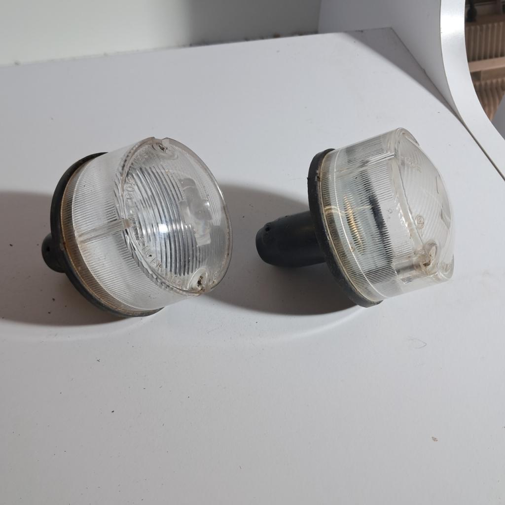 Paire de feux avant seime 3073 RENAULT Saviem LesAnciennes.com