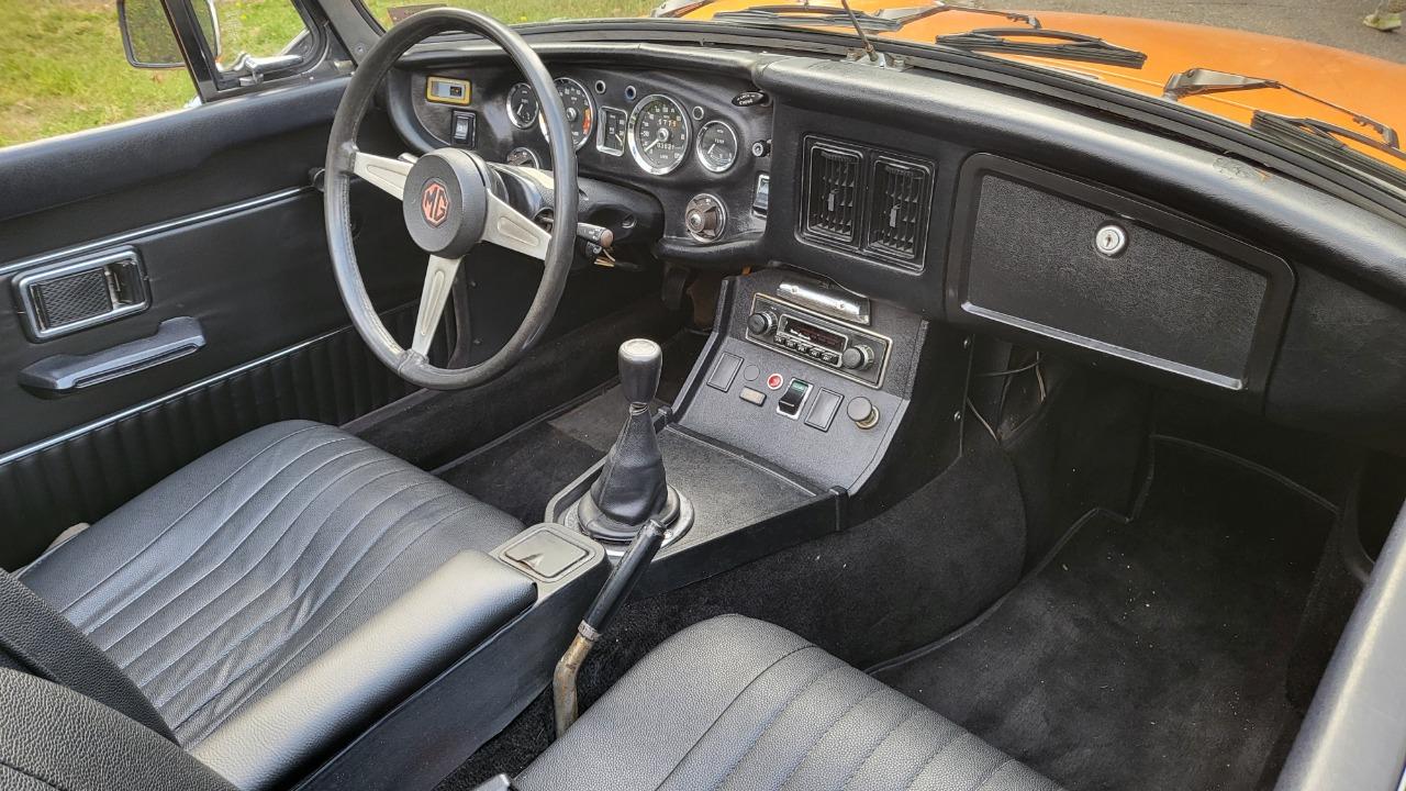 MG MGB - 1973 LesAnciennes.com
