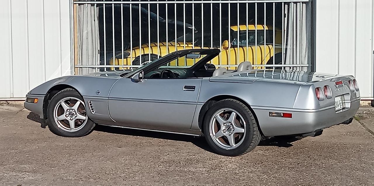 CHEVROLET Corvette C4 Collector Edition - 1996 LesAnciennes.com