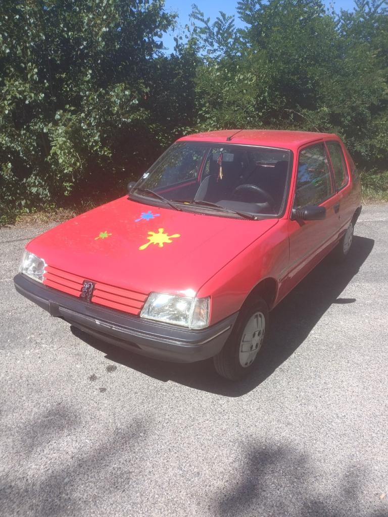 PEUGEOT 205 junior - 1990 LesAnciennes.com