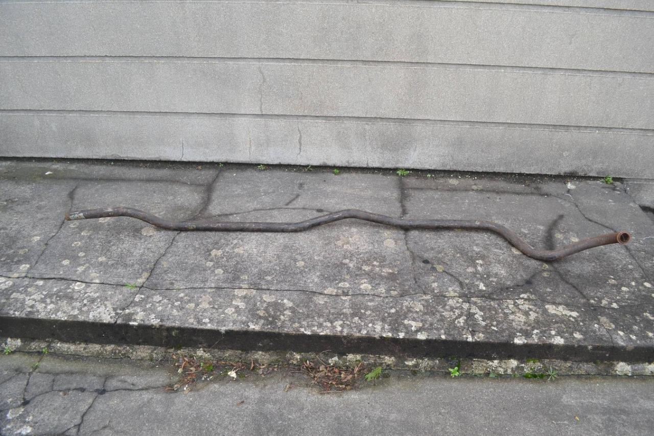 Tuyau AV PEUGEOT 404 diesel 1963-1966, neuf LesAnciennes.com