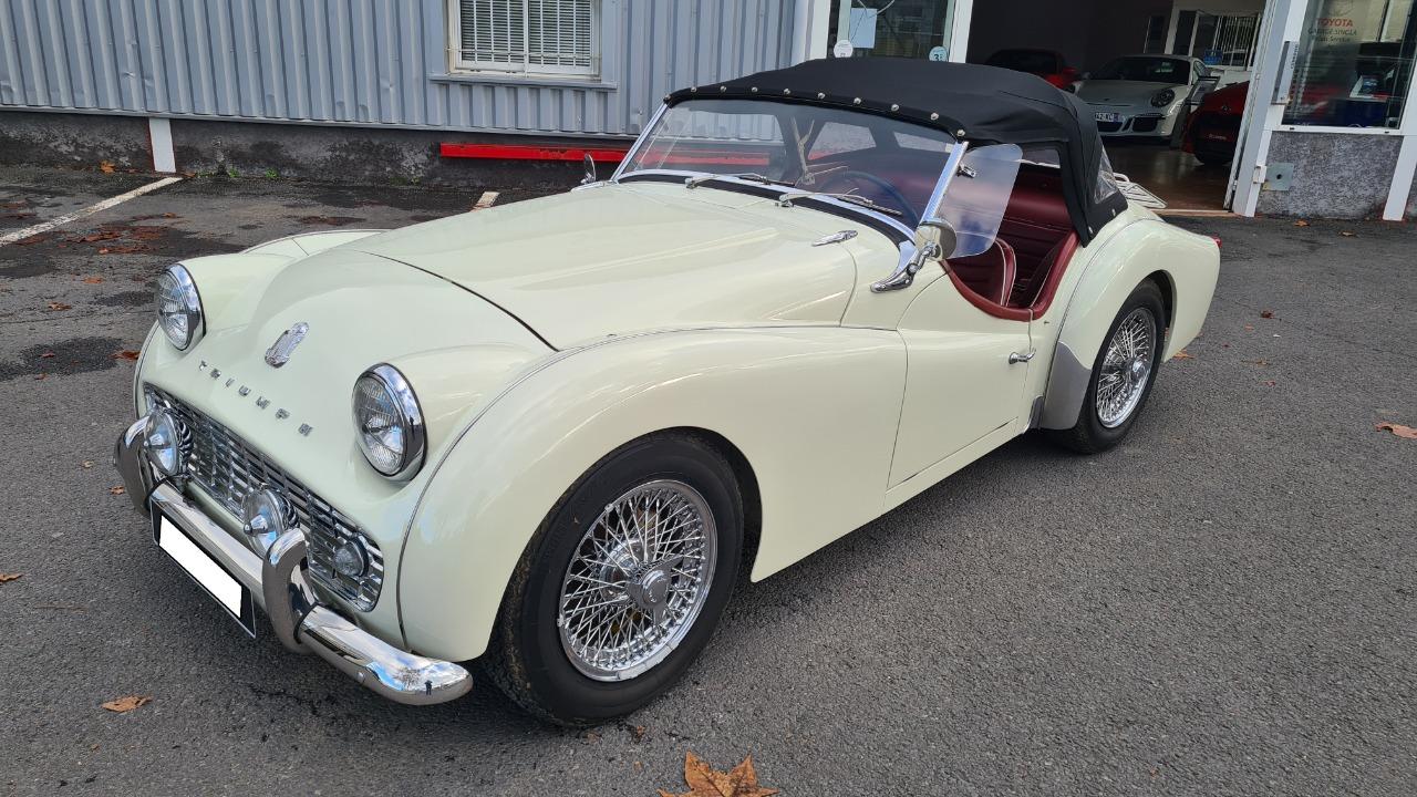 TRIUMPH TR3A - 1961 LesAnciennes.com