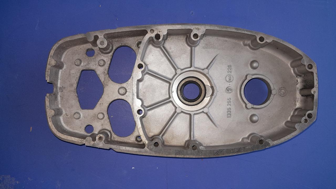 Carter de distribution BMW R100 LesAnciennes.com