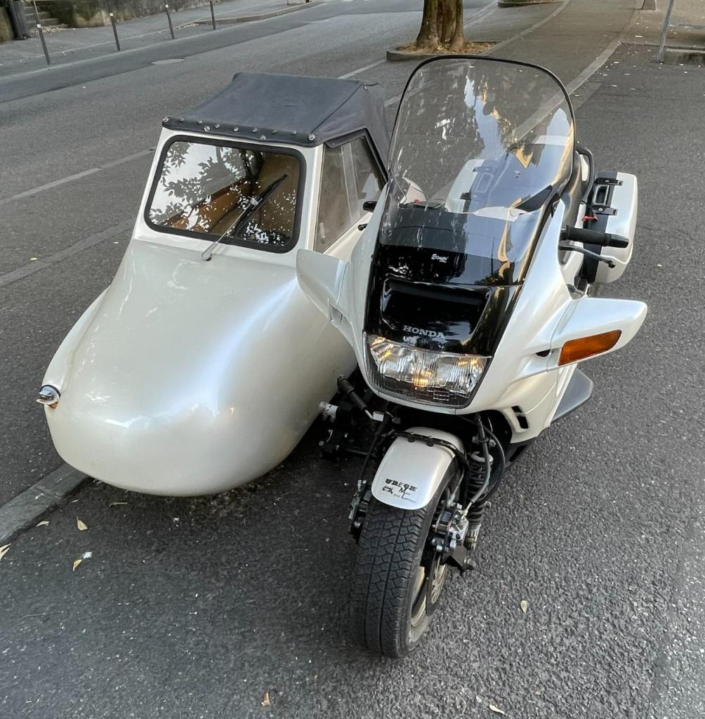 HONDA ST 1100 Side Car - 1994 LesAnciennes.com