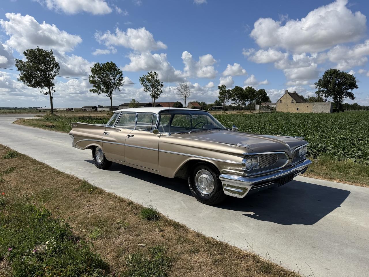 1959 Pontiac Catalina LesAnciennes.com