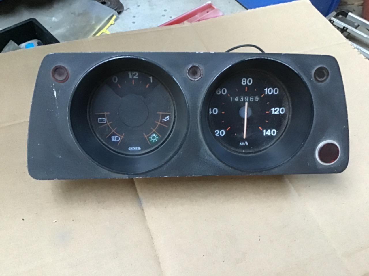 COMPTEUR JAEGER PEUGEOT J7 LesAnciennes.com