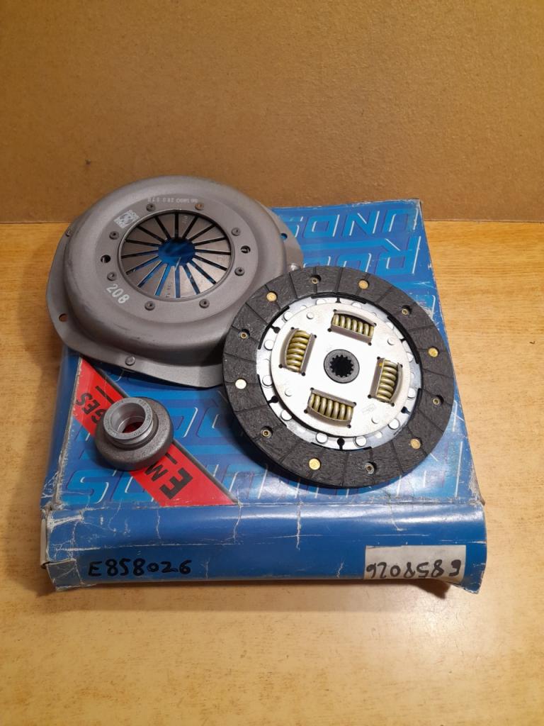 Kit Embrayage Opel Ascona Kadett Manta 1.2L LesAnciennes.com