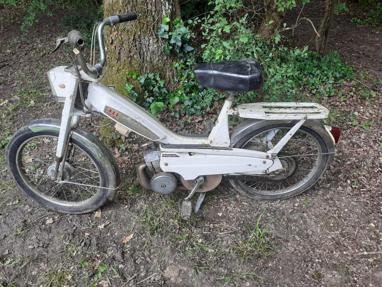 MOTOBECANE AV 40 T - 1974 LesAnciennes.com