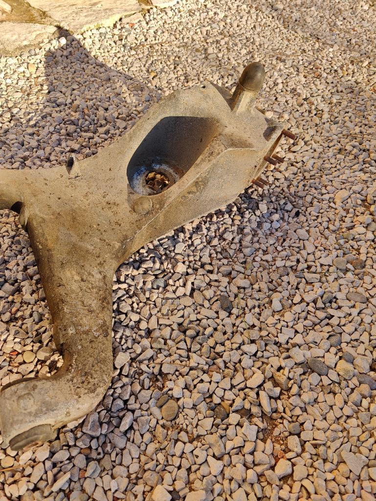 Pièces TRIUMPH TR5 2500 PI, TR6, TR4 A & AIRS, LesAnciennes.com