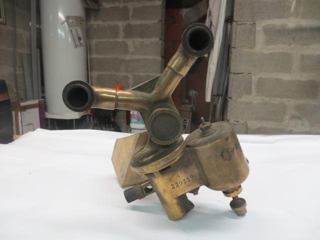 Collecteur RENAULT inconnu LesAnciennes.com