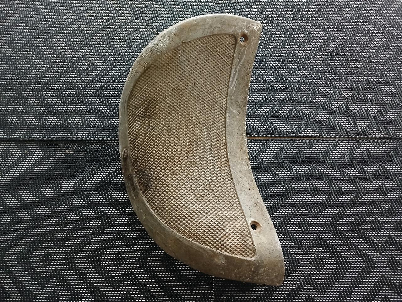 Sabot d'aile arrière droite CITROEN Traction LesAnciennes.com