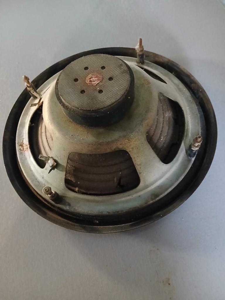 Haut parleur arrière CITROEN DS pallas LesAnciennes.com