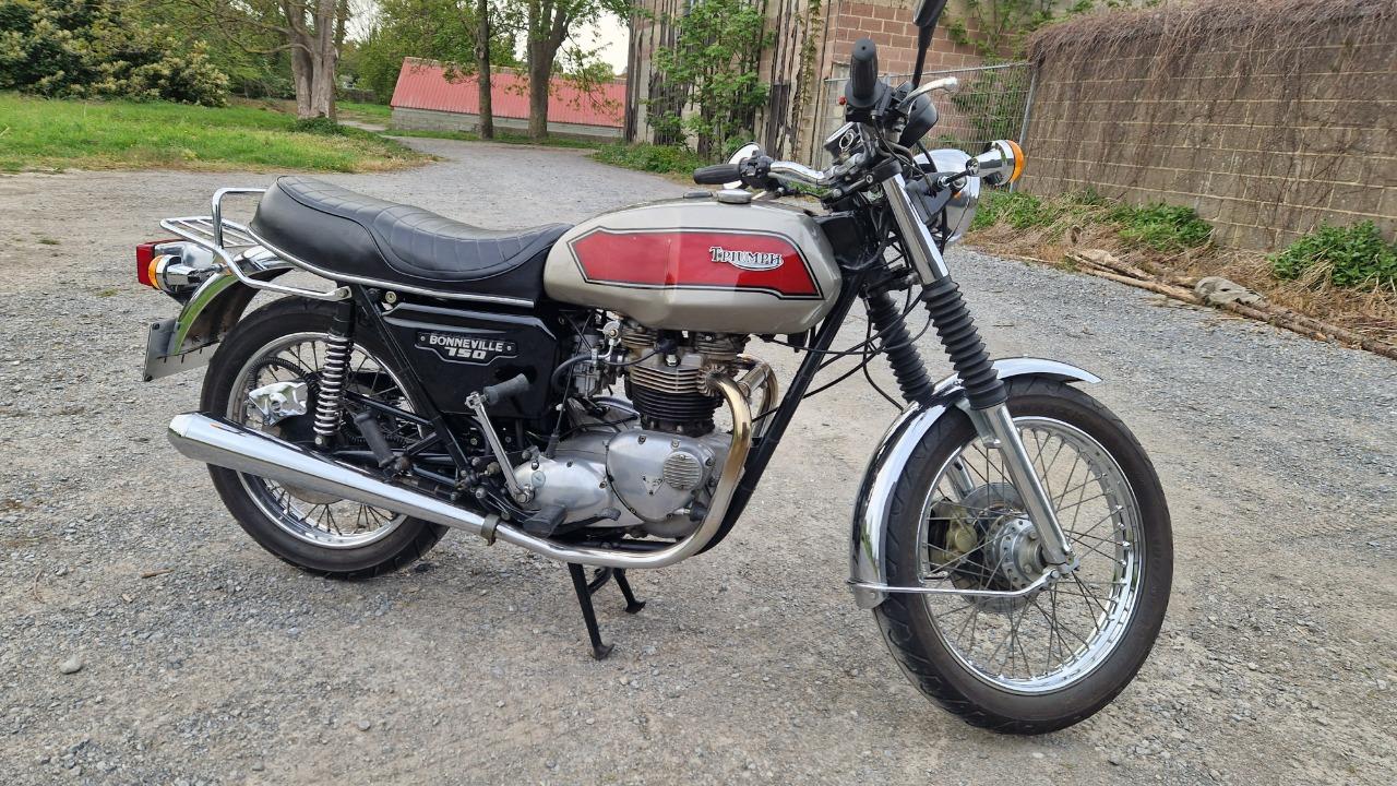 TRIUMPH Bonneville T140 Européenne - 1982 LesAnciennes.com
