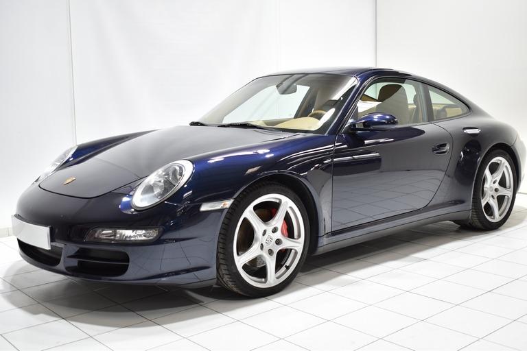PORSCHE 997 Carrera 4 - 2005 LesAnciennes.com