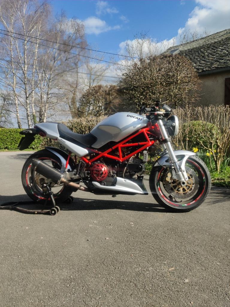 DUCATI Monster 900ie - 2000 LesAnciennes.com