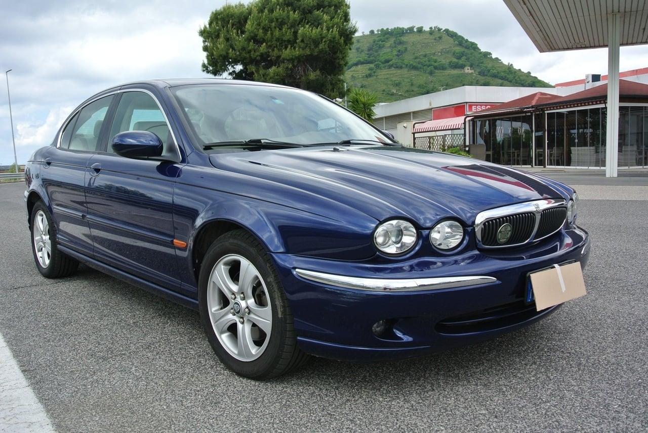 2001 Jaguar X-Type V6 4WD 3.0 L LesAnciennes.com