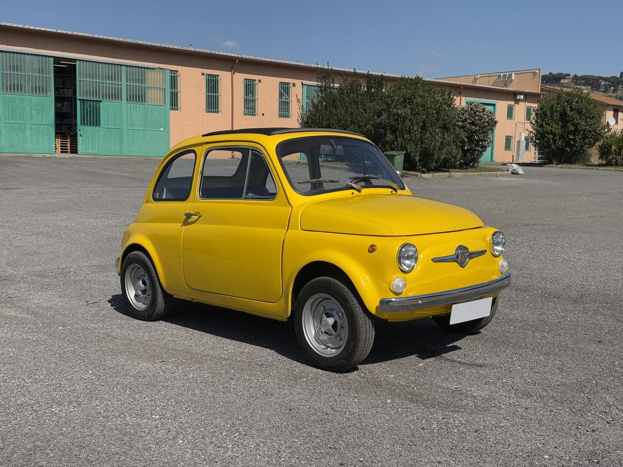 1970 Fiat 500 F LesAnciennes.com