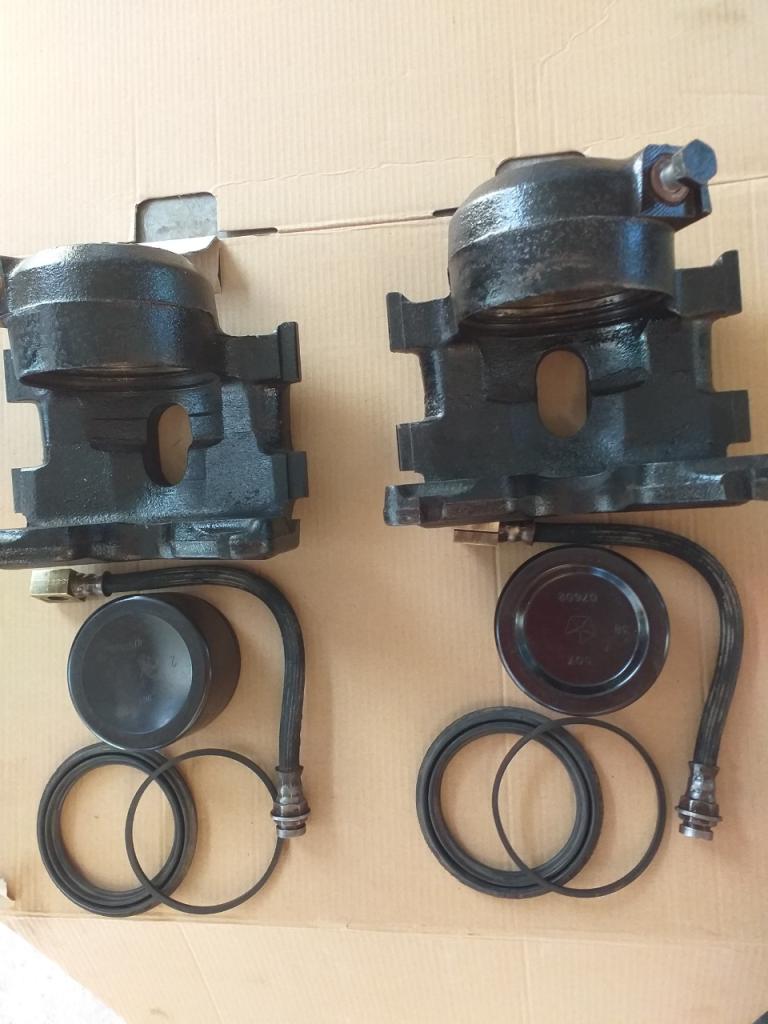 Etriers FORD FORD Pick Up LesAnciennes.com