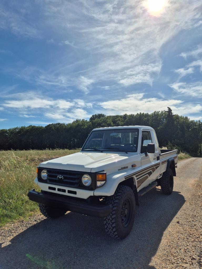 TOYOTA HZJ 79 4.2 - 2001 LesAnciennes.com