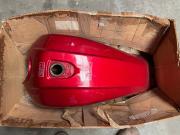 image_0-RESERVOIR NEUF HONDA VF 750 VF-S