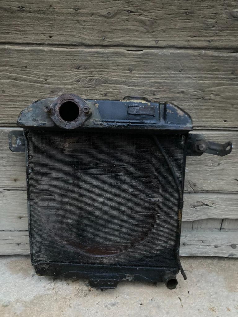 PEUGEOT 202 UH PONT LesAnciennes.com