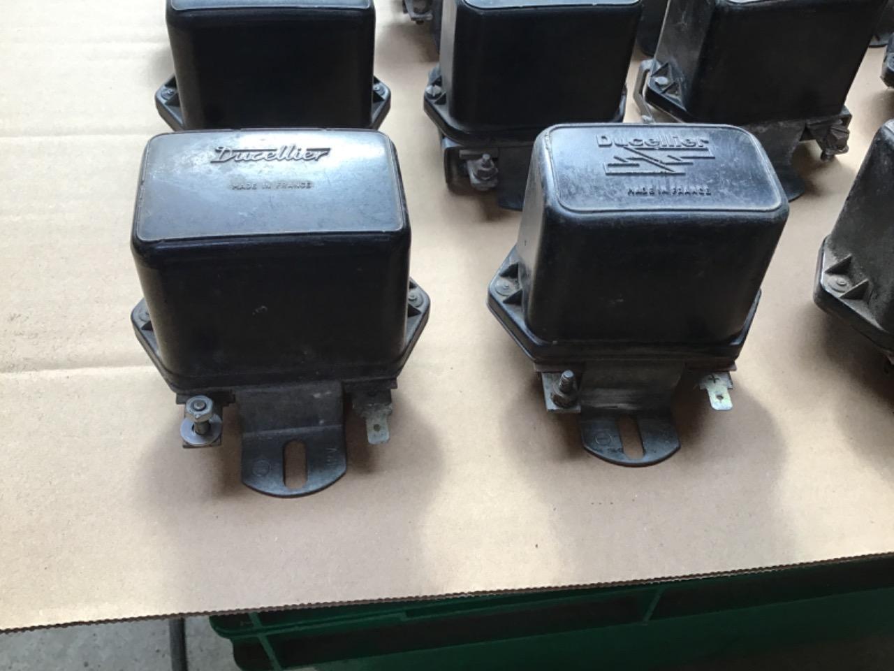 RÉGULATEURS TENSION 12V DUCELLIER LesAnciennes.com