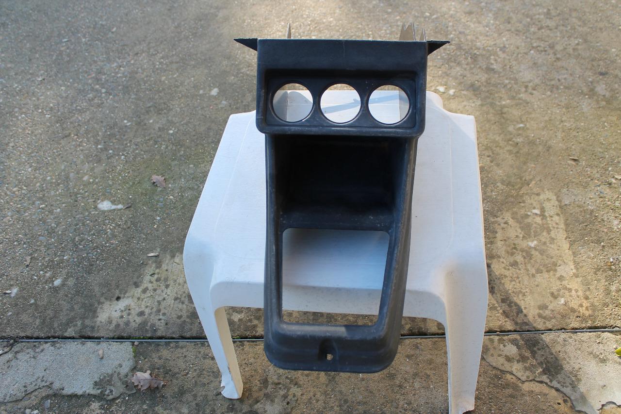 Console VOLKSWAGEN Golf LesAnciennes.com