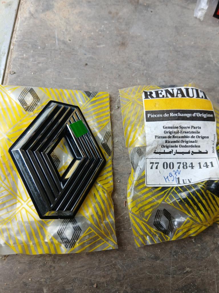 Logo RENAULT 5 (R5) Turbo LesAnciennes.com